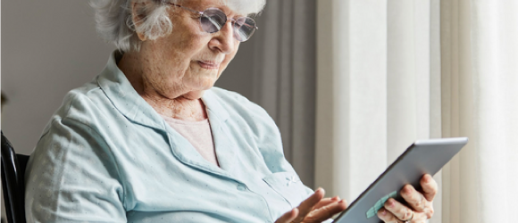 older patient using digital care